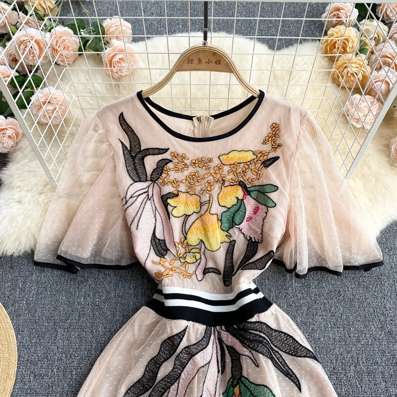 2023  Summer Vintage Luxury Embroidery Flower Ruffles Mesh Dress