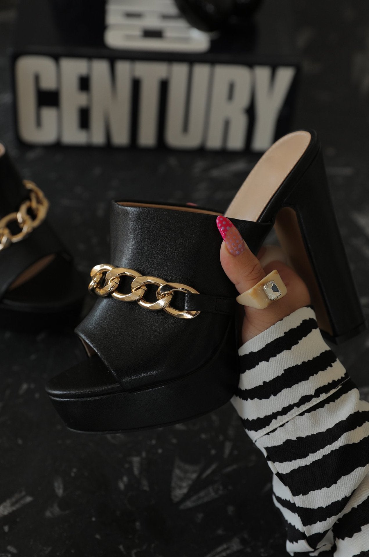 Open Toes Thick Heel Platform Sandals