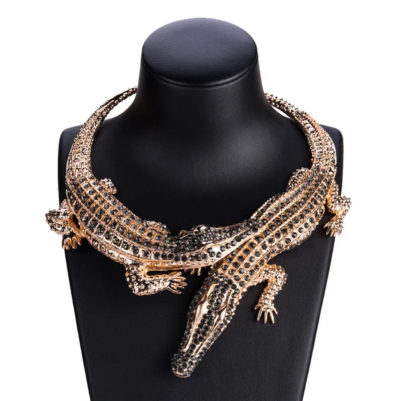 Trendy Exaggerated Punk Full Crystal Crocodile Necklace