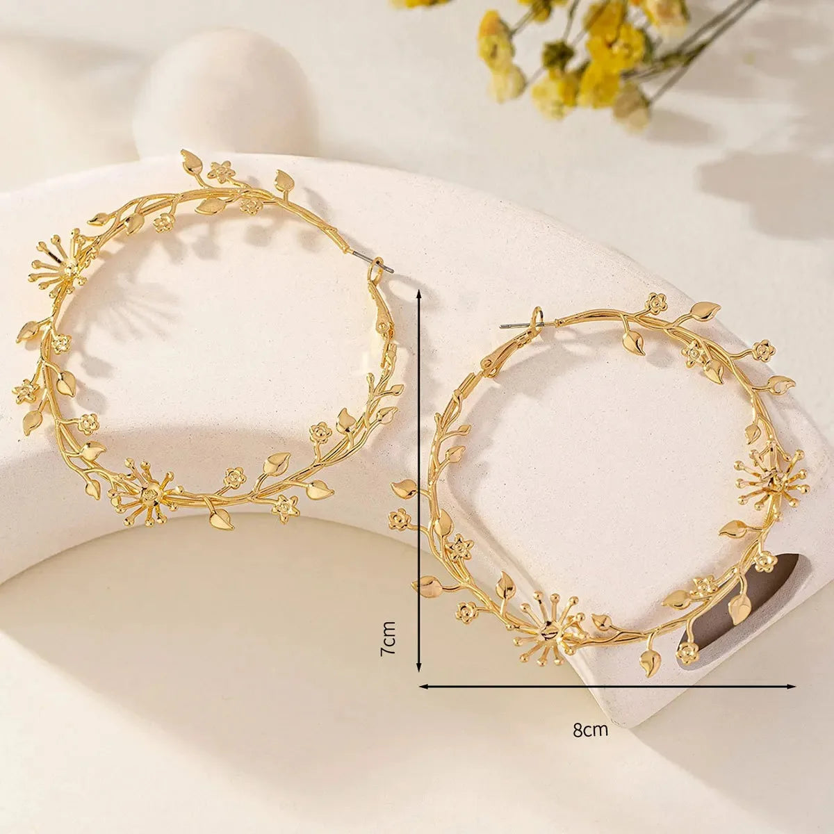 Vintage Exaggerated Leaf Flower Hoop Earrings – Bold Gold Statement for Everyday Glam