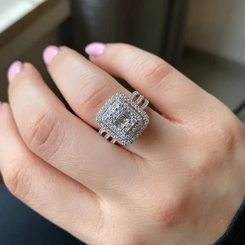 Trendy Women Rings with Brilliant Cubic Zirconia Luxury Engagement Rings
