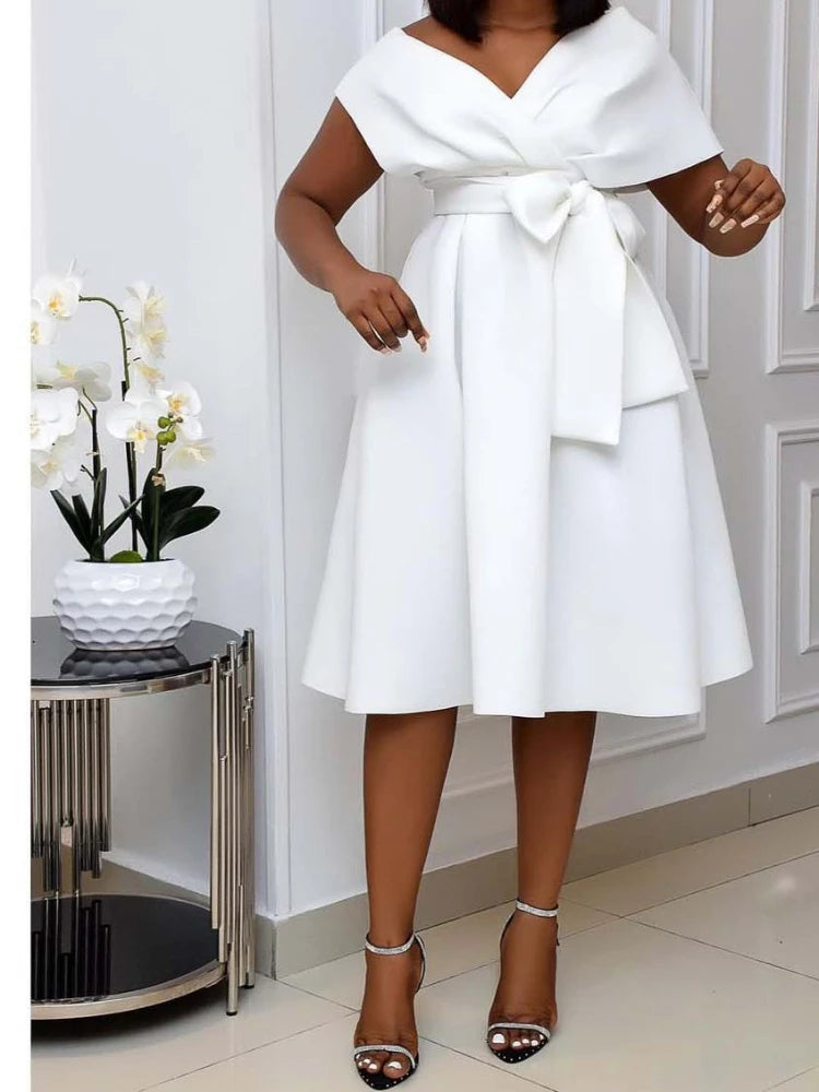 Elegant Mid-Length A-Line Summer Dress – Slim Fit V-Neck with Lace-Up Bow