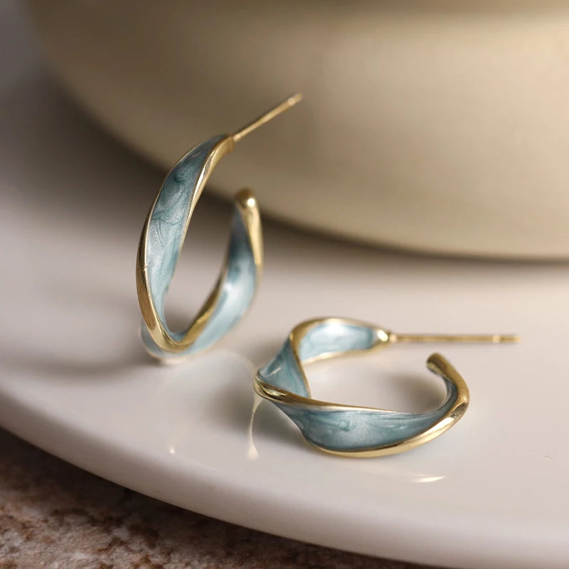 Noble Twisty Hoop Earrings