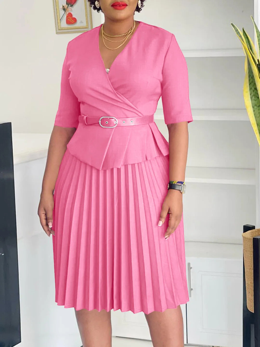 2025 New Fashion Plus Size Temperament Commuter V-neck Pleated Dress