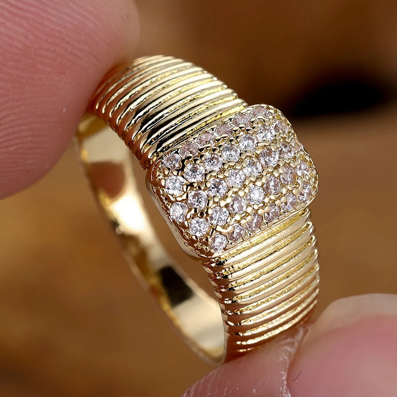Luxury CZ Ring – Elegant, Sparkling Statement Jewelry for Every Special Moment