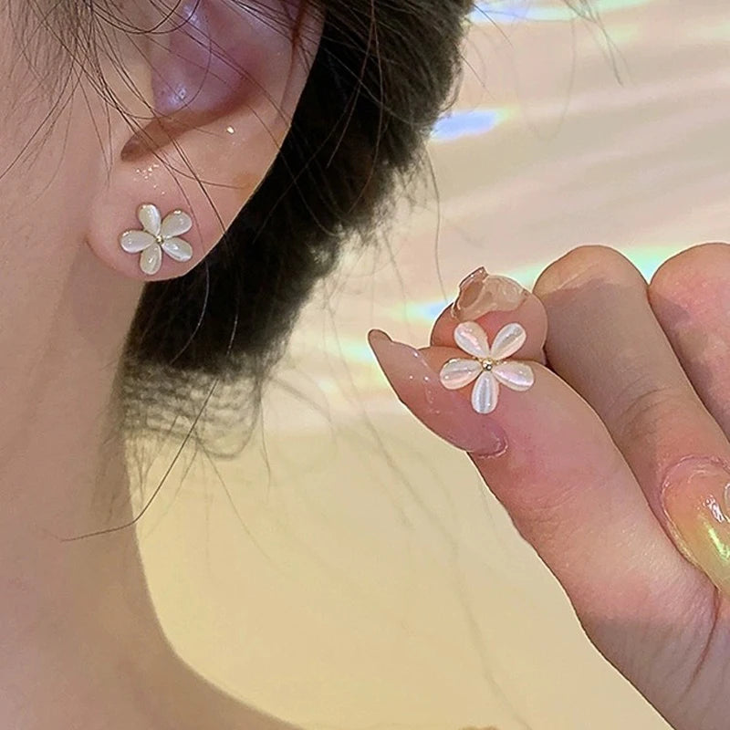 Gorgeous Flower Stud Earrings with Imitation Moonstone