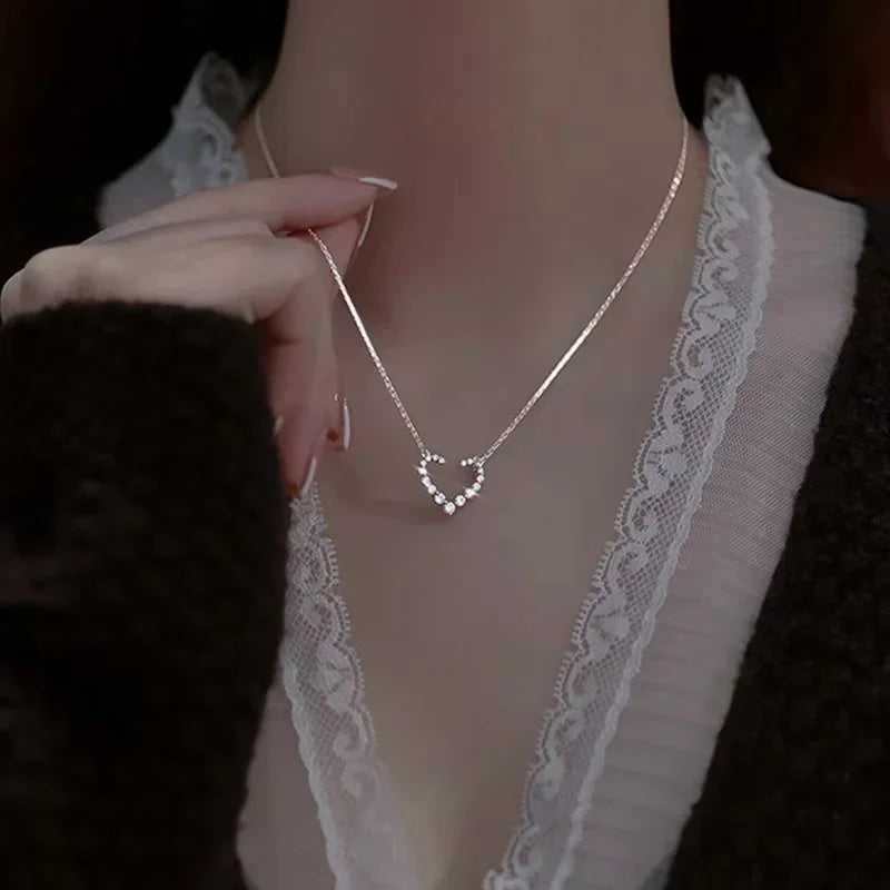 Stereoscopic Stainless Steel Small Peach Heart Golden Necklace