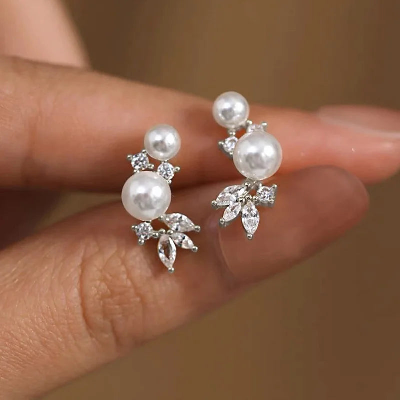 Graceful Gold Color/Silver Color Simulated Pearl Stud Earrings