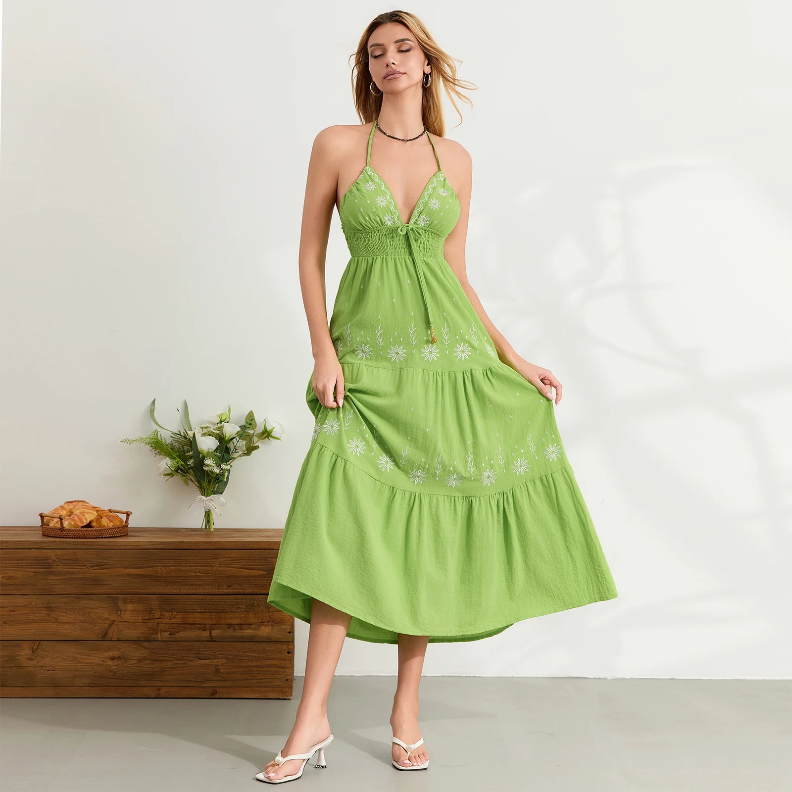 Summer Casual Flower Embroidery Tie-Up Halter Neck Sleeveless Dress