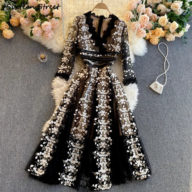Lace Embroidery Black V‑Neck Vintage Evening Dress – Luxury Bodycon Runway Style