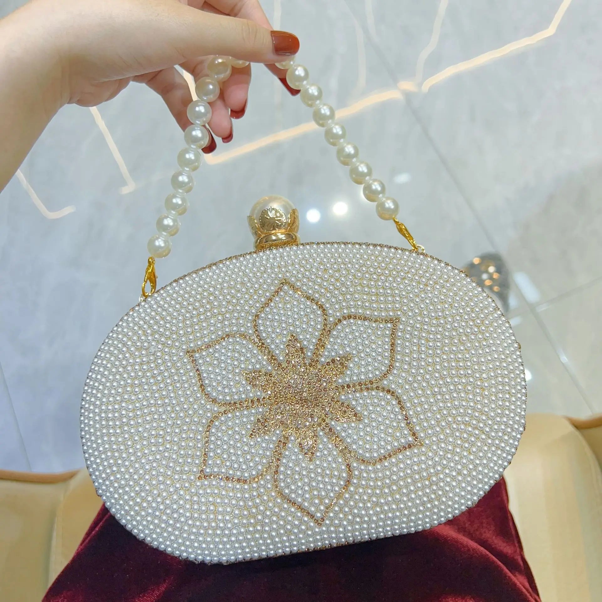 Delicate Beading Flower Pearl Studded Diamond Handbags