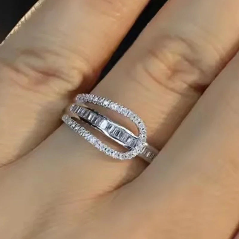 Newly Designed Silver Color Luxury Cubic Zirconia Wedding Band