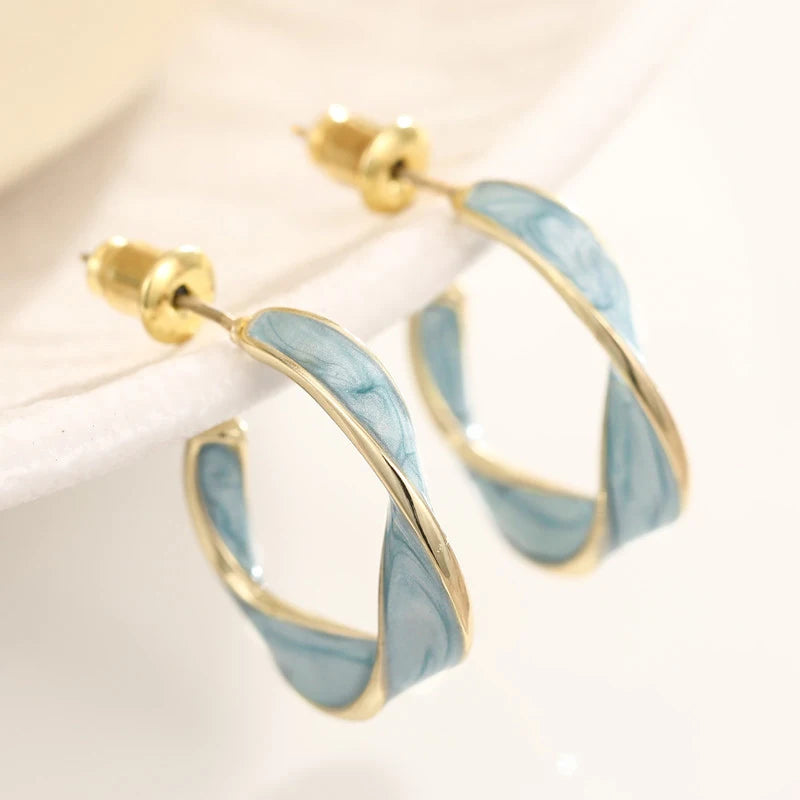 Noble Twisty Hoop Earrings