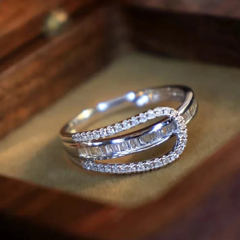 Newly Designed Silver Color Luxury Cubic Zirconia Wedding Band