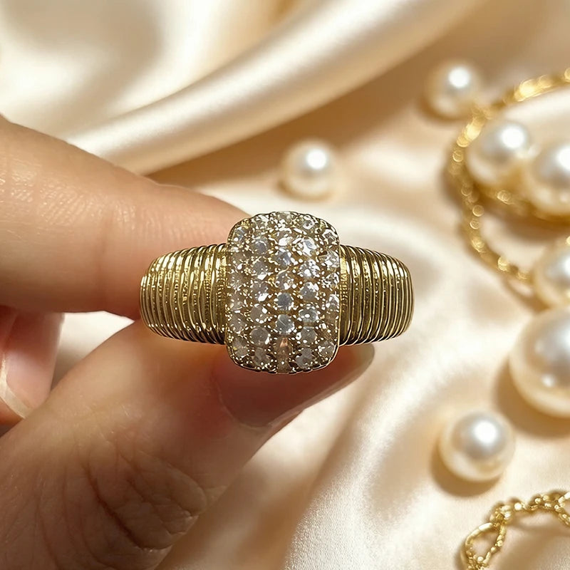 Luxury CZ Ring – Elegant, Sparkling Statement Jewelry for Every Special Moment