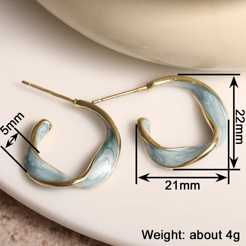 Noble Twisty Hoop Earrings