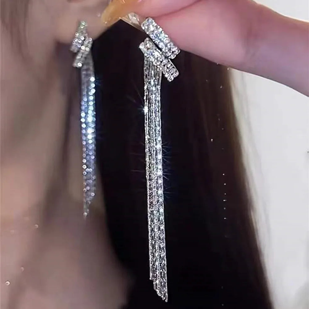 Black Rhinestone “Love” Earrings – Light Luxury Studs for Effortless Elegance