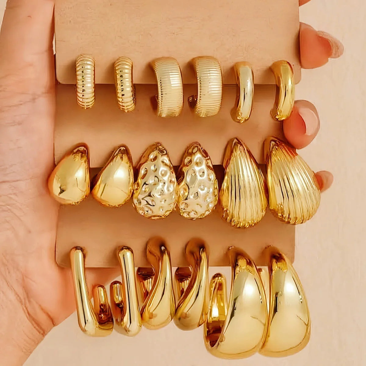 9-Pair Golden Resin Earrings Set – Starfish, Seashell &amp; Textured C-Shape Collection