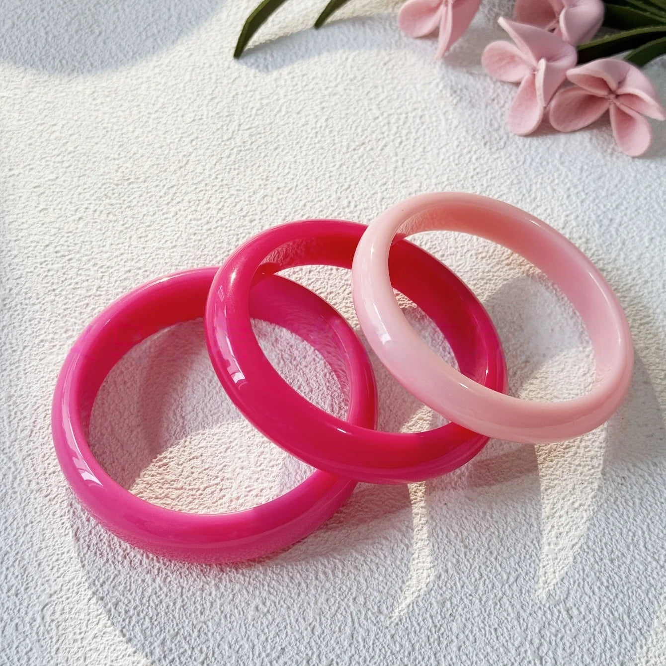 Vintage Chunky Acrylic Bangles (3‑Piece Set)