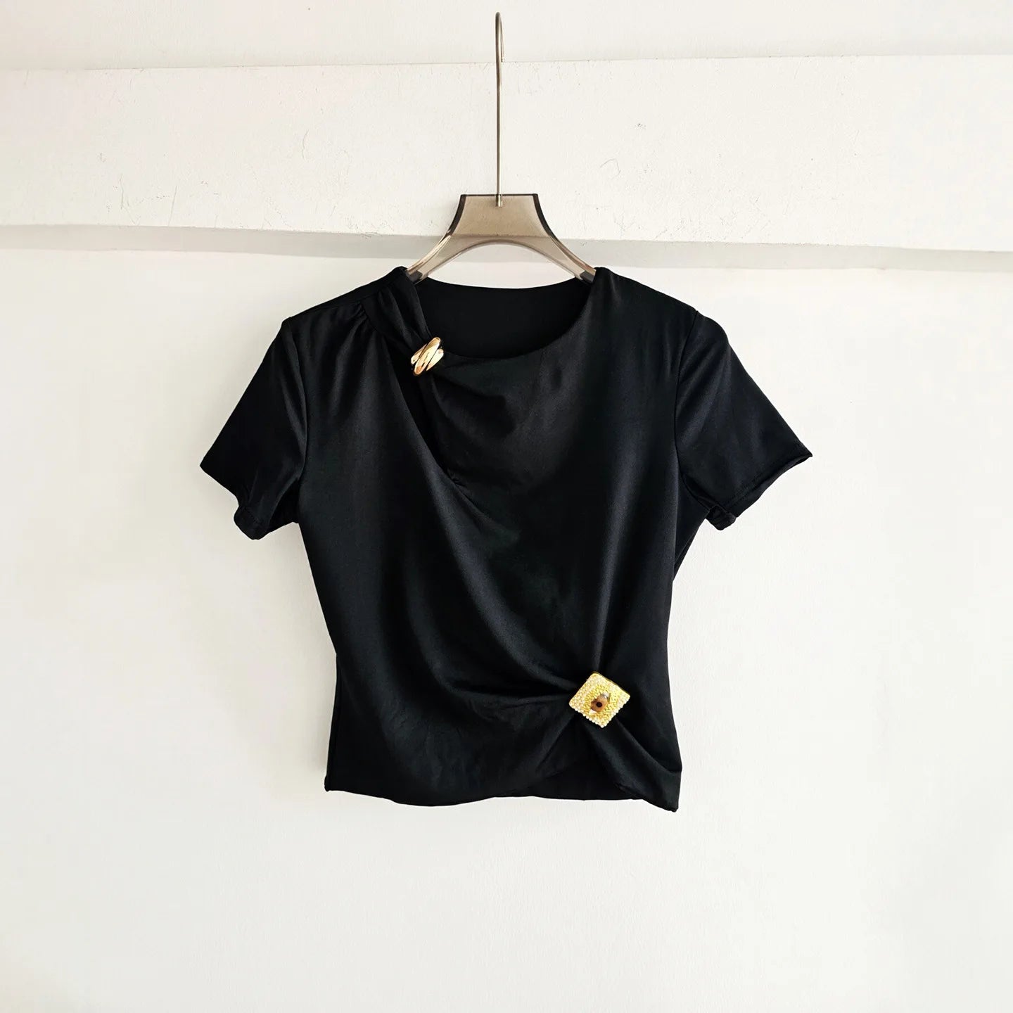 Elegant Metal Buckle Asymmetrical Ruched Slim Fit Tee