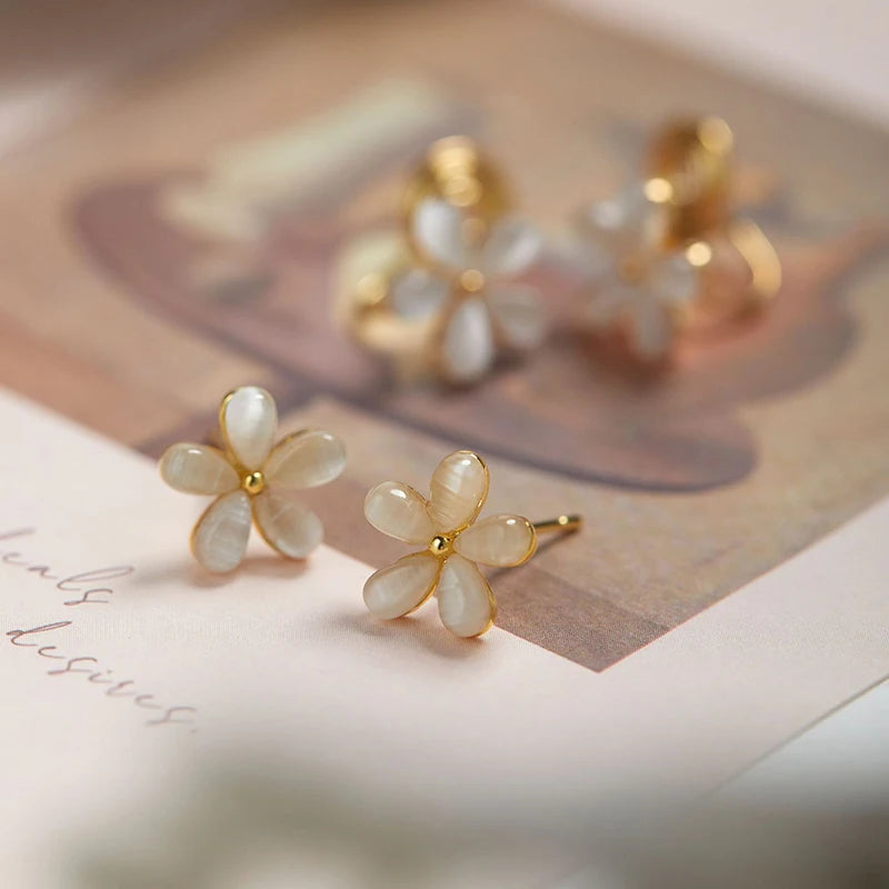 Gorgeous Flower Stud Earrings with Imitation Moonstone