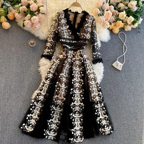 Lace Embroidery Black V‑Neck Vintage Evening Dress – Luxury Bodycon Runway Style