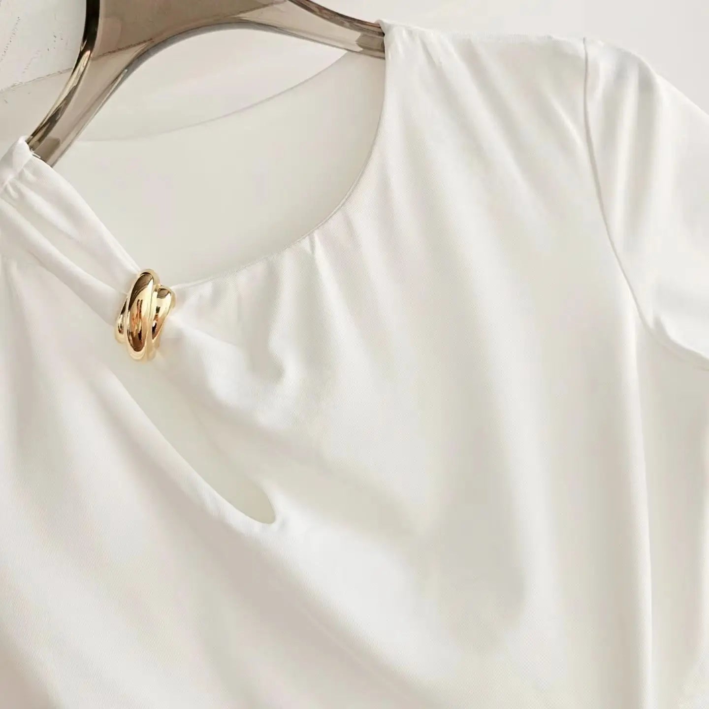 Elegant Metal Buckle Asymmetrical Ruched Slim Fit Tee
