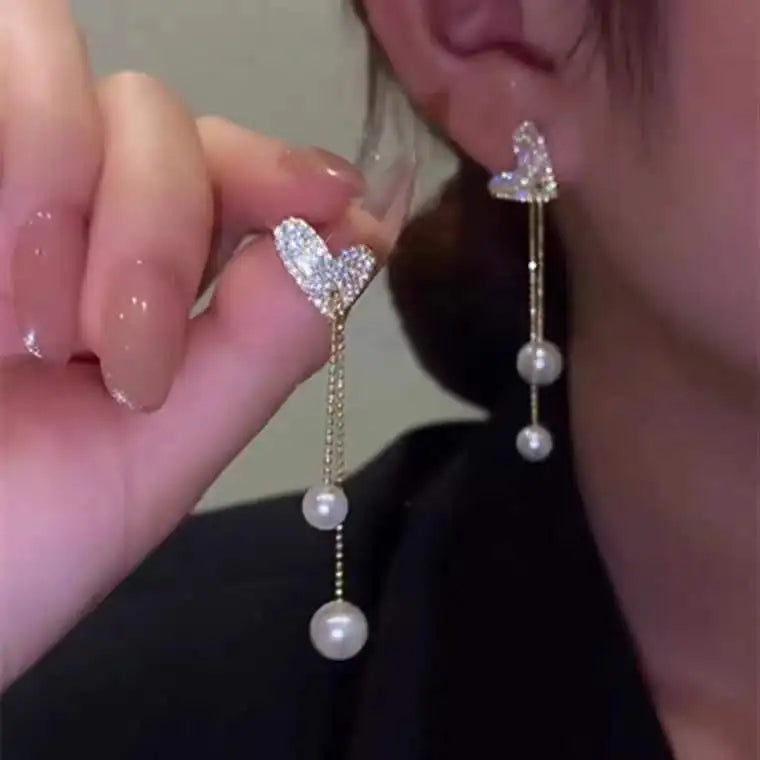 Black Rhinestone “Love” Earrings – Light Luxury Studs for Effortless Elegance