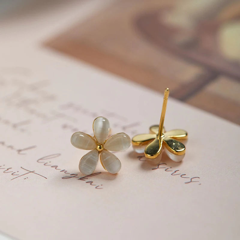 Gorgeous Flower Stud Earrings with Imitation Moonstone