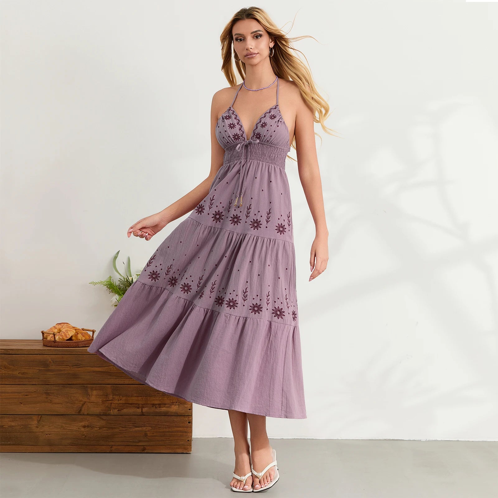 Summer Casual Flower Embroidery Tie-Up Halter Neck Sleeveless Dress