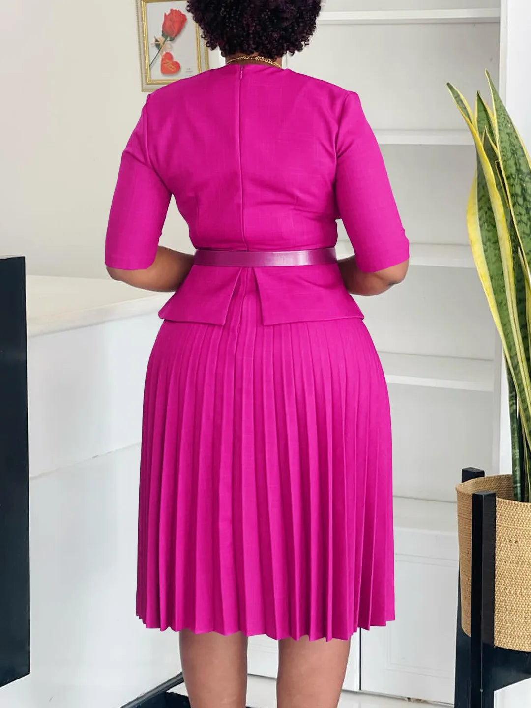 2025 New Fashion Plus Size Temperament Commuter V-neck Pleated Dress