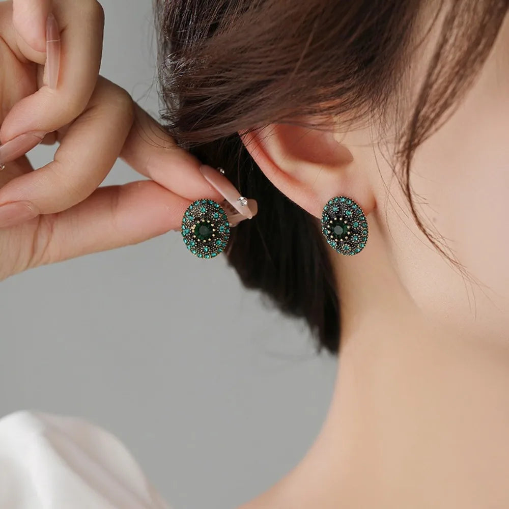 New Retro Romantic Green Oval Zircon Stud Earrings – Luxury Geometry Elegance