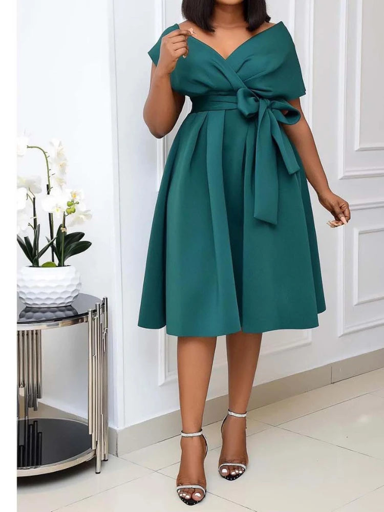 Elegant Mid-Length A-Line Summer Dress – Slim Fit V-Neck with Lace-Up Bow