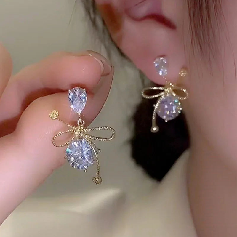 Black Rhinestone “Love” Earrings – Light Luxury Studs for Effortless Elegance