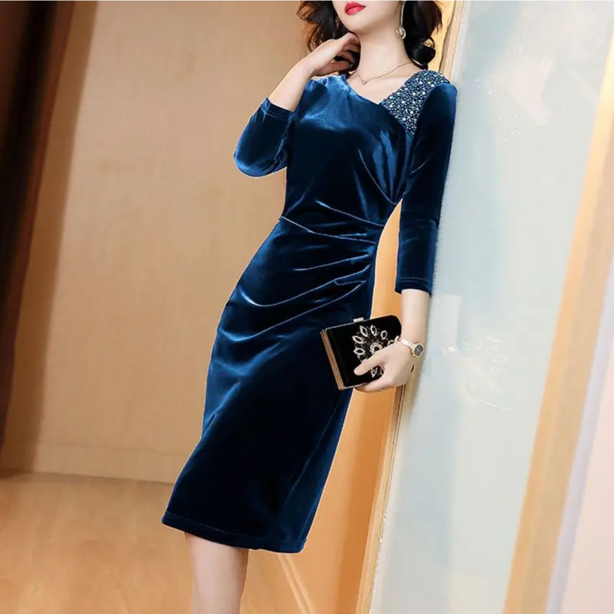 Elegant Skew Collar Solid Color Diamonds Folds Midi Dress