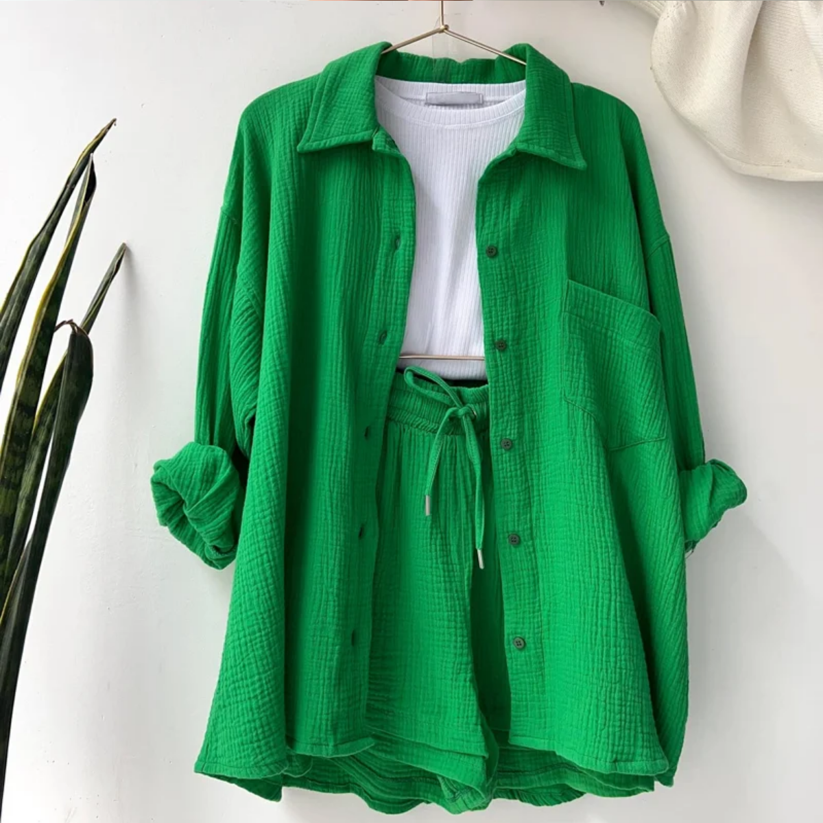 2023 Summer Solid Pleated Two Piece Set fCasual Long Sleeve Short Set with Fashionable Button Detail