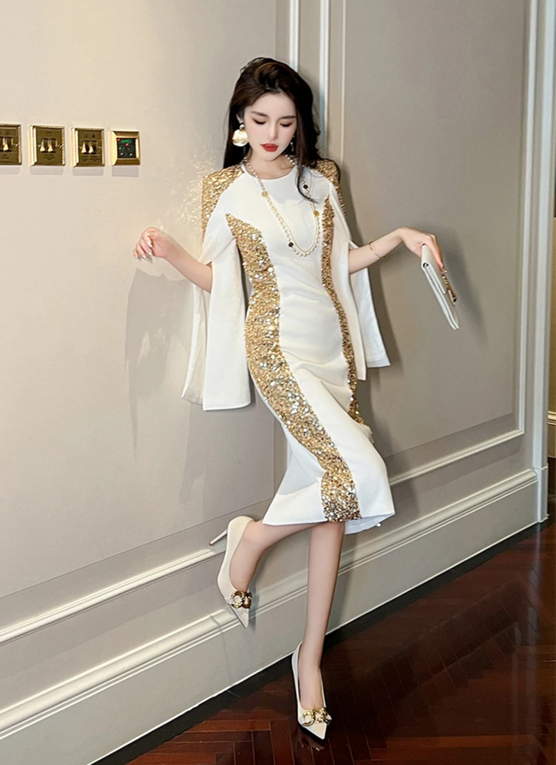 2023 Luxury Style Gold Sequins White Slim Dress