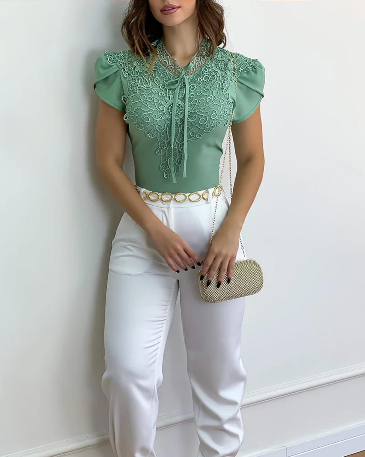 Chic Green Round Neck Lace-Up Lace Short Sleeves Blouse