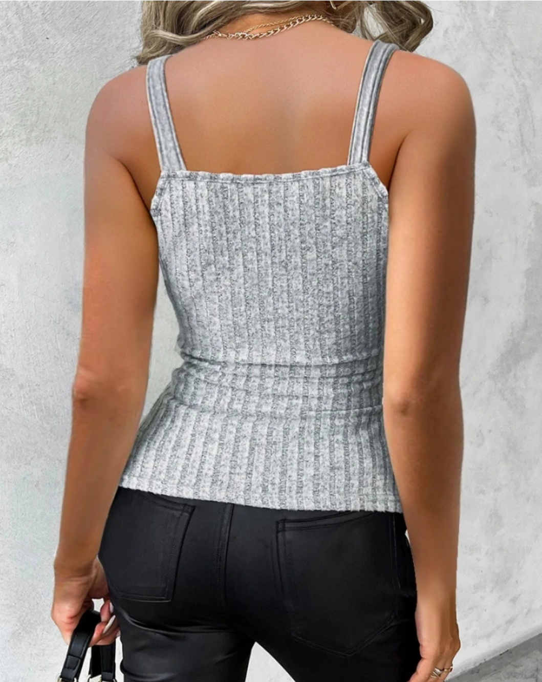 2024 Summer Fashion Chain Decor Buttoned Casual V-Neck Sleeveless Ribbed Tank Top