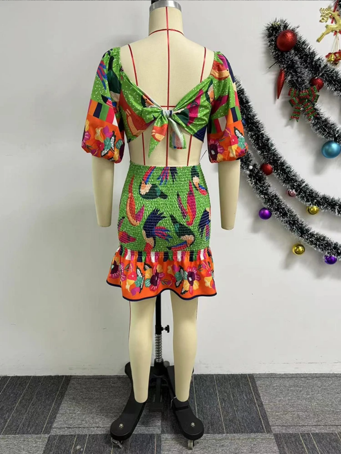 Summer Draped Material E Off The Shoulder Lantern Sleeves Hollow Out Waist Dress