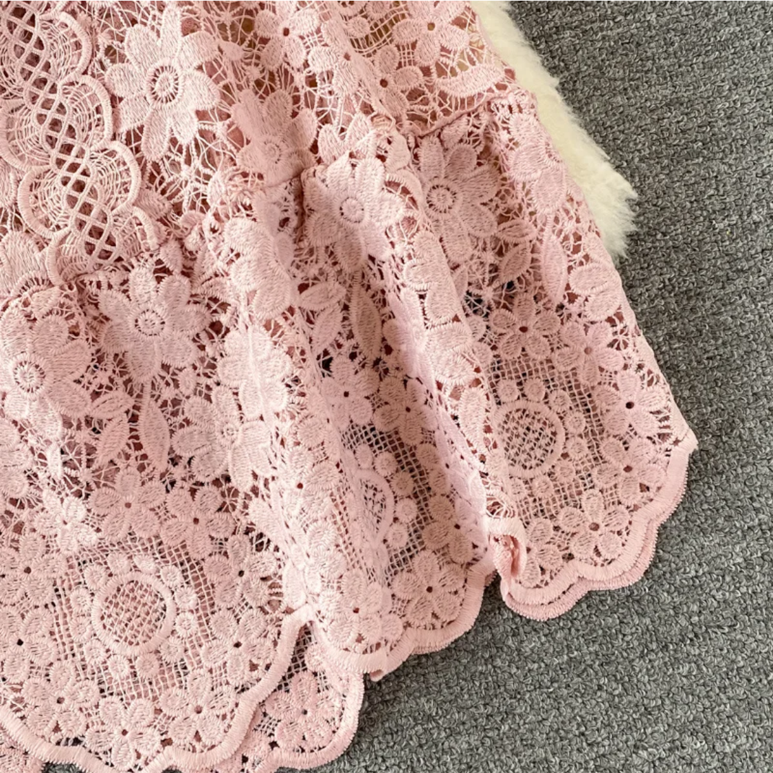 Lace Patchwork Hollow Out O-neck Short-sleeve High Waist  Dress