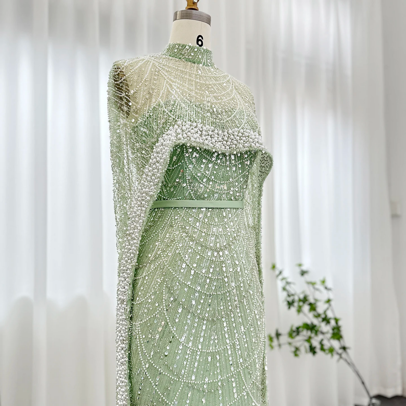 Luxury Pearls Dubai Evening Dresses with Cape