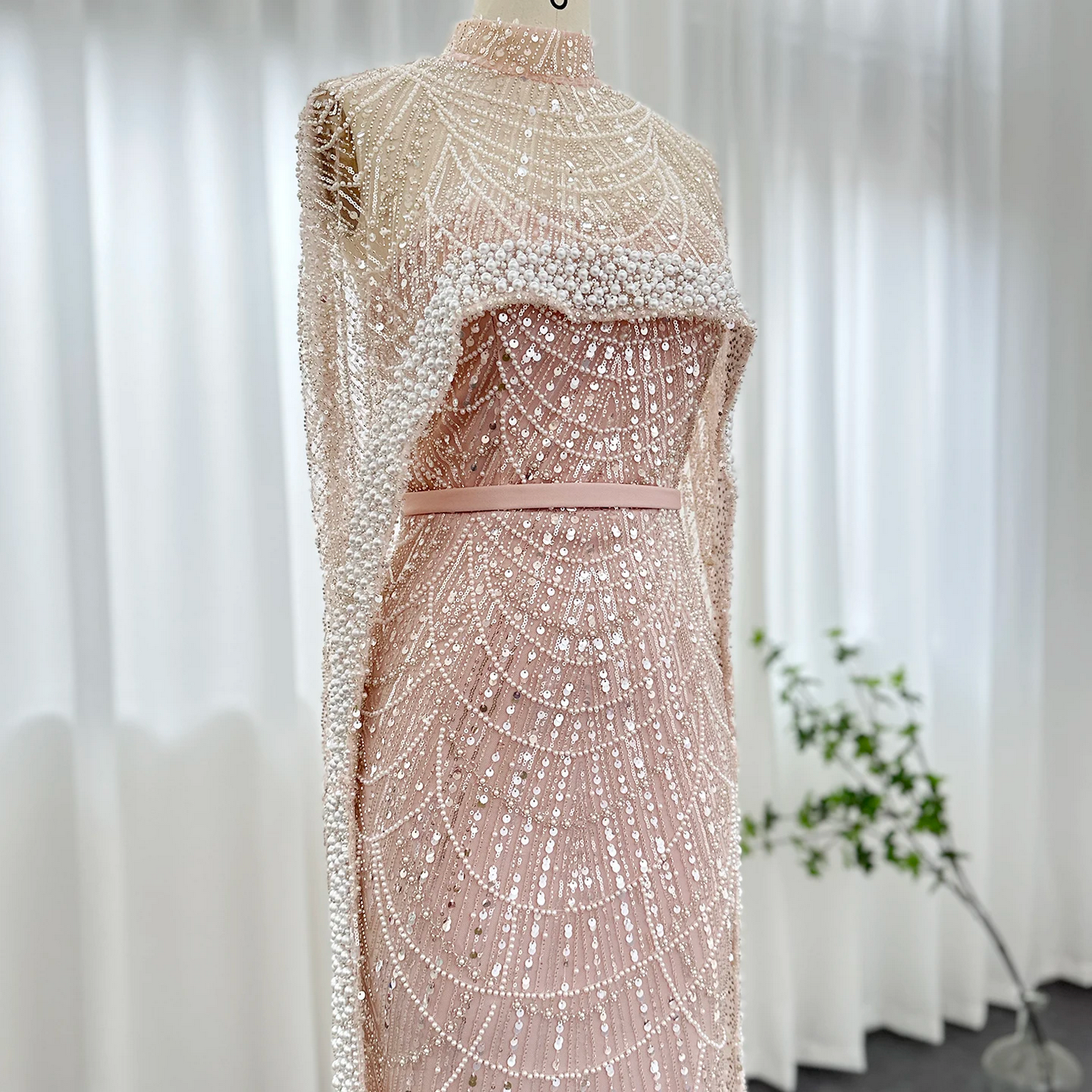 Luxury Pearls Dubai Evening Dresses with Cape