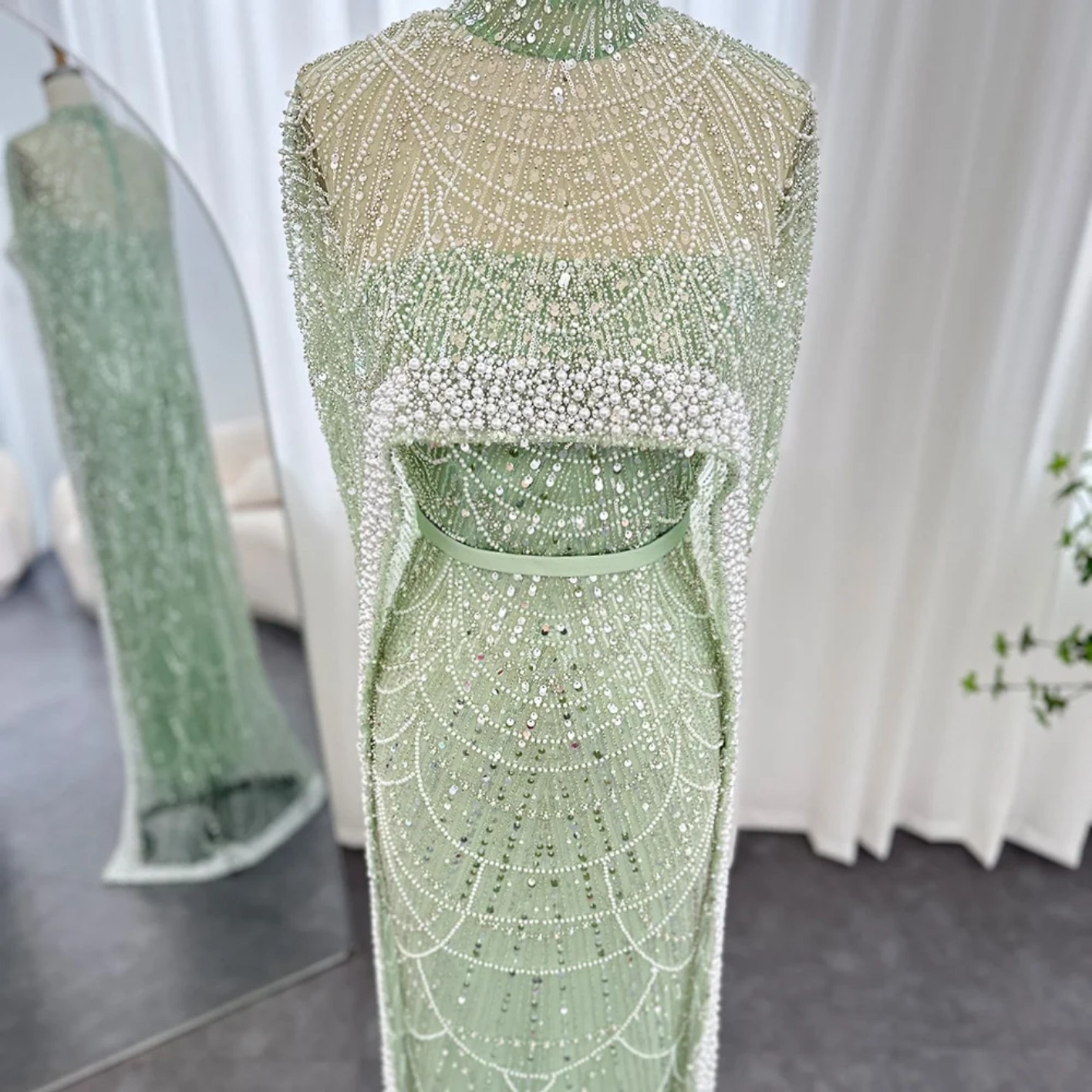 Luxury Pearls Dubai Evening Dresses with Cape