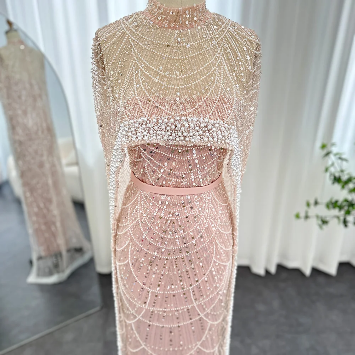 Luxury Pearls Dubai Evening Dresses with Cape