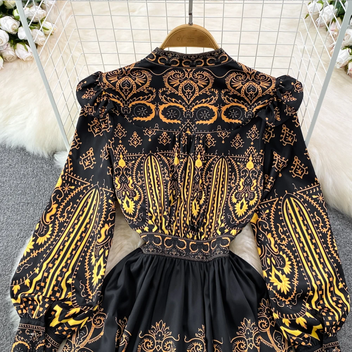 French Fashion Long Sleeve V-Neck Waist Wrapped A-line Baroque Print Dress