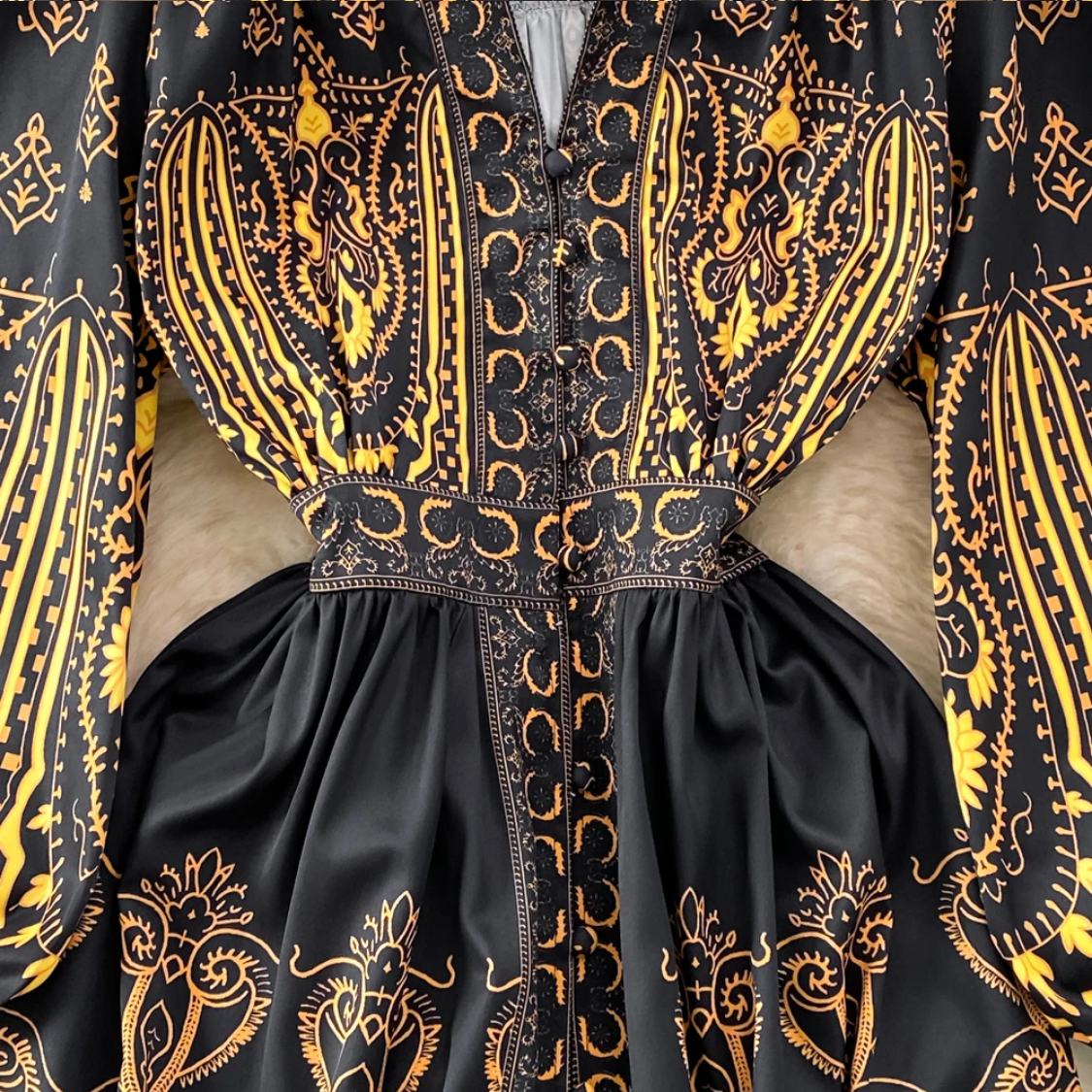 French Fashion Long Sleeve V-Neck Waist Wrapped A-line Baroque Print Dress