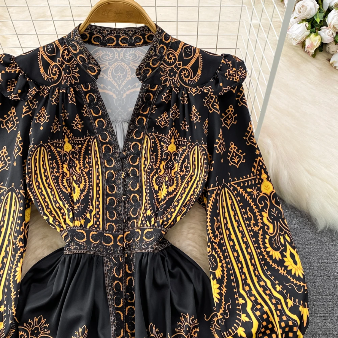 French Fashion Long Sleeve V-Neck Waist Wrapped A-line Baroque Print Dress