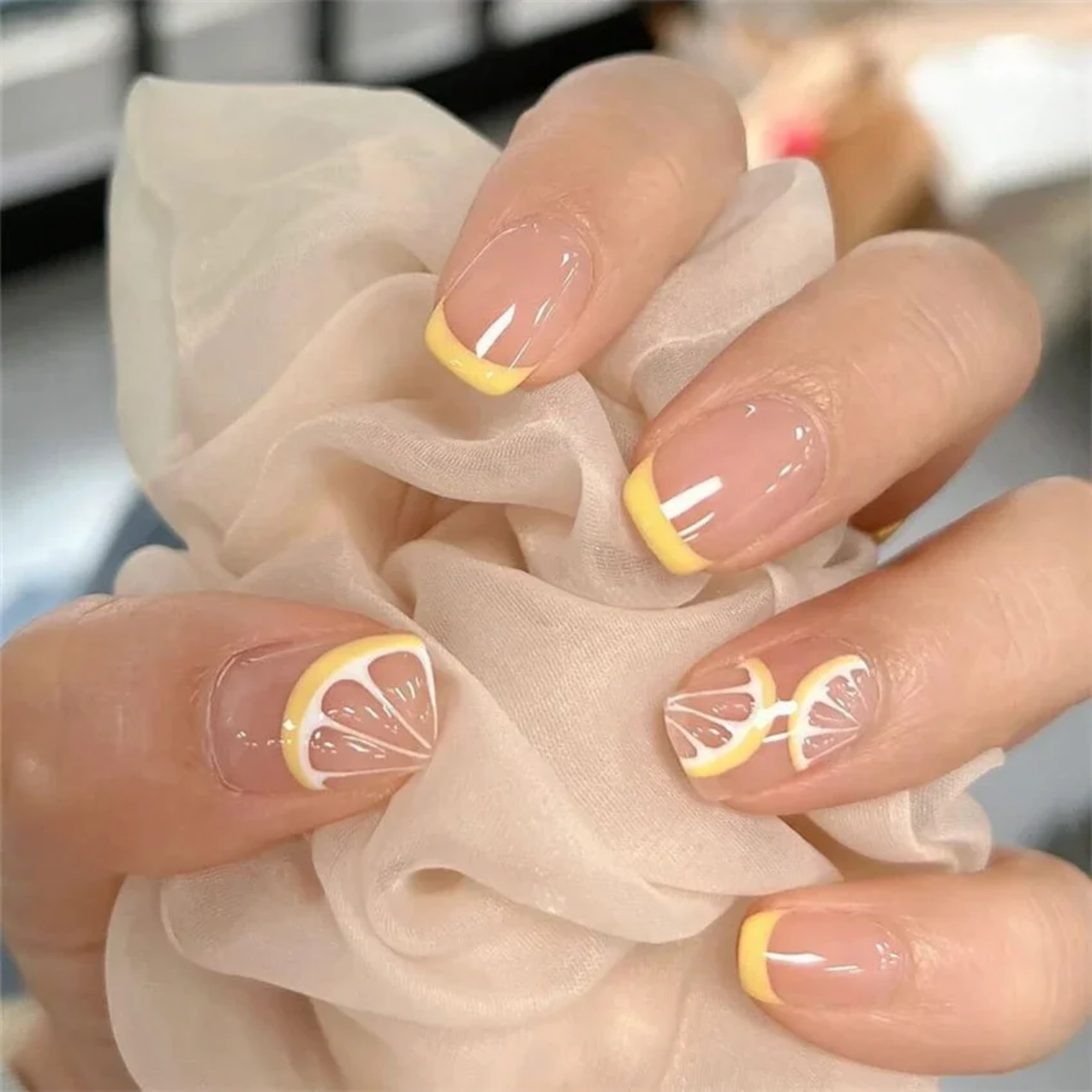 24Ps/Fake Nails Art Sunflower Flower Whitening Fashionable False Nail Tips