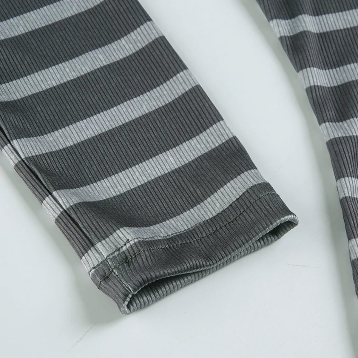 Chic Tie Lace Trim O-neck Striped Long Sleeve T-Shirt